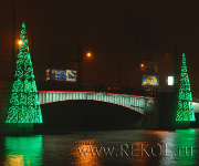 новогодняя подсветка моста